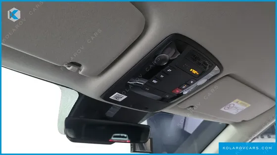 KIA CARNIVAL 7-SEATER OUTDOOR