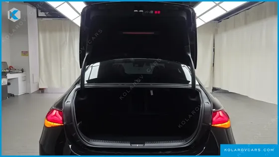 MERCEDES E-CLASS E300 4MATIC AMG LINE