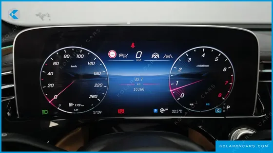 MERCEDES E-CLASS E300 4MATIC AMG LINE