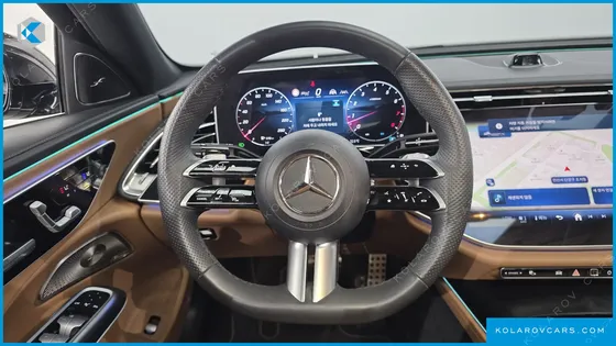 MERCEDES E-CLASS E300 4MATIC AMG LINE
