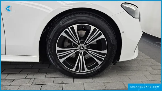 MERCEDES E-CLASS E200 AVANTGARDE