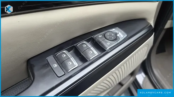 KIA CARNIVAL 9-SEATER PRESTIGE