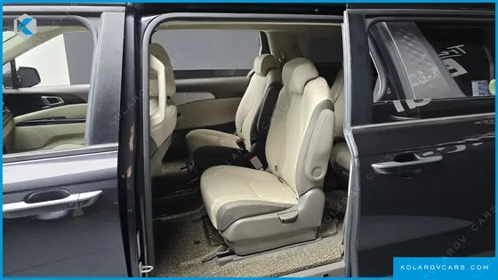 KIA CARNIVAL 9-SEATER PRESTIGE