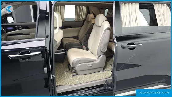 KIA CARNIVAL GASOLINE 9-SEATER HI-LIMOUSINE