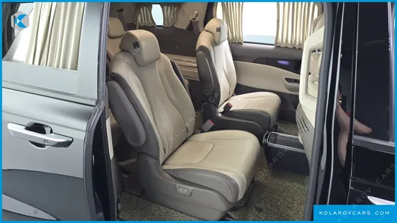 KIA CARNIVAL GASOLINE 9-SEATER HI-LIMOUSINE
