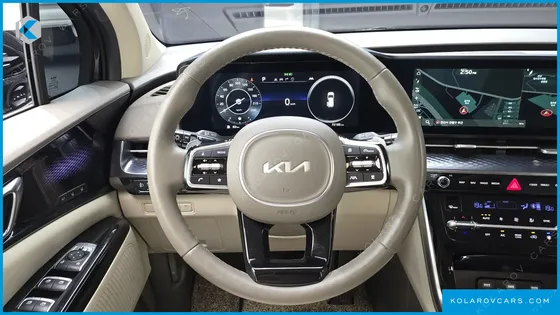 KIA CARNIVAL GASOLINE 9-SEATER HI-LIMOUSINE