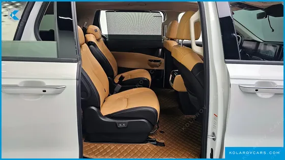 KIA CARNIVAL 9-SEATER NOBLESSE