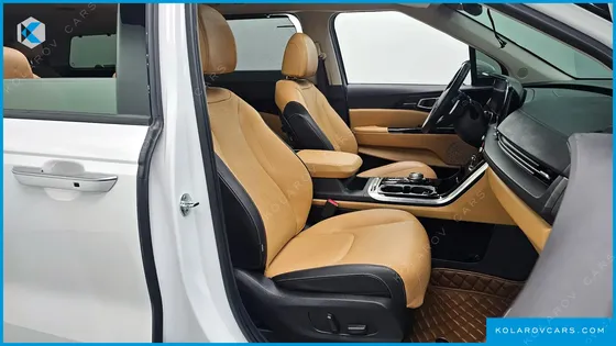 KIA CARNIVAL 9-SEATER NOBLESSE