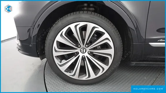 BENTLEY BENTAYGA 4.0 V8 AZURE