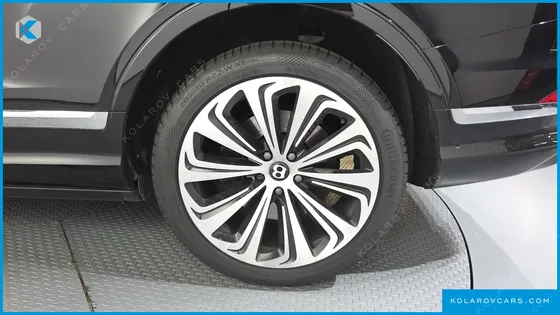 BENTLEY BENTAYGA 4.0 V8 AZURE