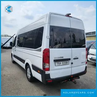 HYUNDAI SOLATI 15-SEATER