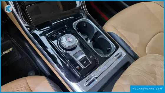 KIA CARNIVAL 7-SEATER SIGNATURE