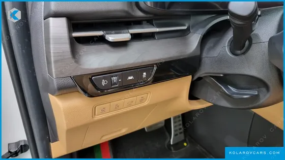 KIA CARNIVAL 7-SEATER SIGNATURE
