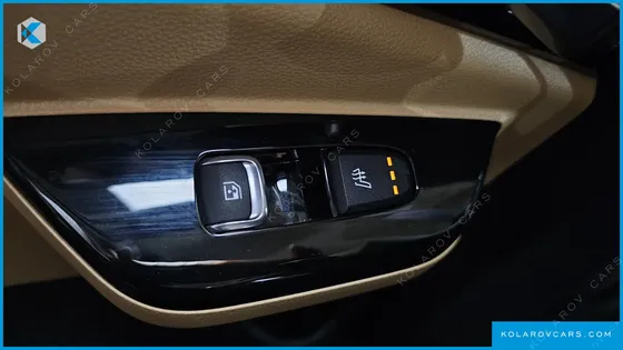 KIA CARNIVAL 9-SEATER NOBLESSE