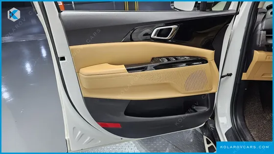 KIA CARNIVAL 9-SEATER NOBLESSE