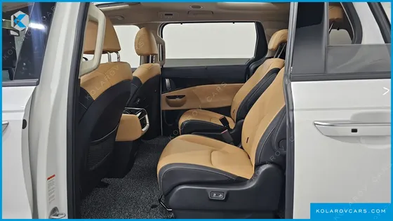 KIA CARNIVAL GASOLINE 9-SEATER NOBLESSE