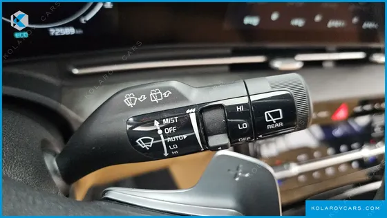 KIA CARNIVAL GASOLINE 9-SEATER NOBLESSE