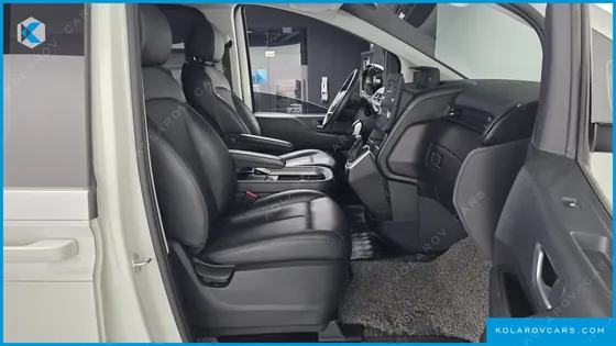 HYUNDAI STARIA L3.5 CARGO 5-SEATER