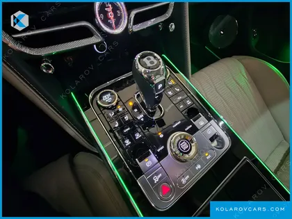 BENTLEY FLYING SPUR 4.0 AZURE