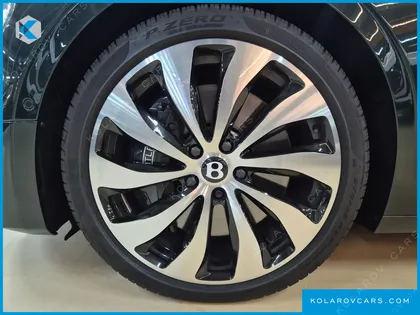 BENTLEY FLYING SPUR 4.0 AZURE