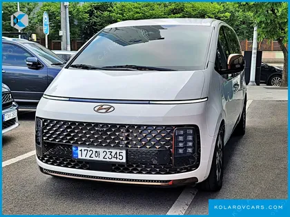 HYUNDAI STARIA 4WD LOUNGE 9-SEATER