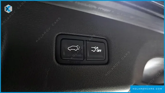 KIA CARNIVAL 9-SEATER SIGNATURE