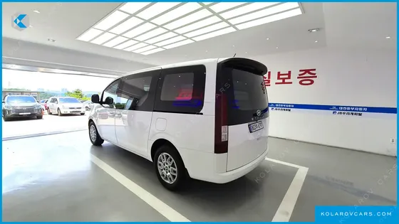 HYUNDAI STARIA CARGO 3-SEATER