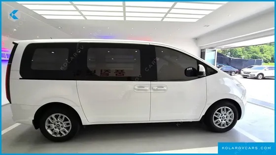 HYUNDAI STARIA CARGO 3-SEATER