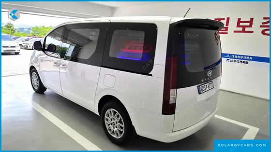 HYUNDAI STARIA CARGO 3-SEATER