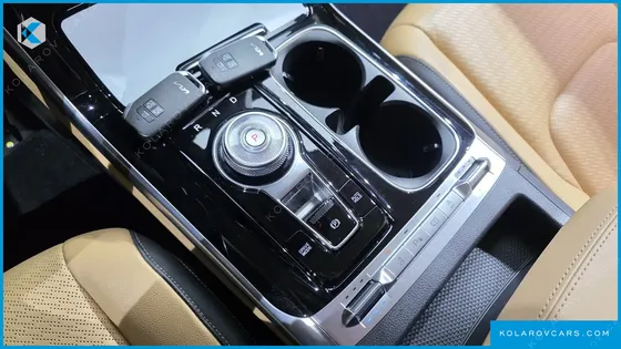 KIA CARNIVAL 9-SEATER SIGNATURE