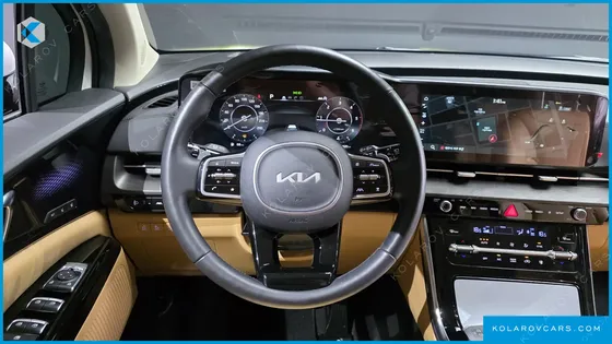 KIA CARNIVAL 9-SEATER SIGNATURE