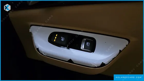 KIA CARNIVAL 9-SEATER SIGNATURE