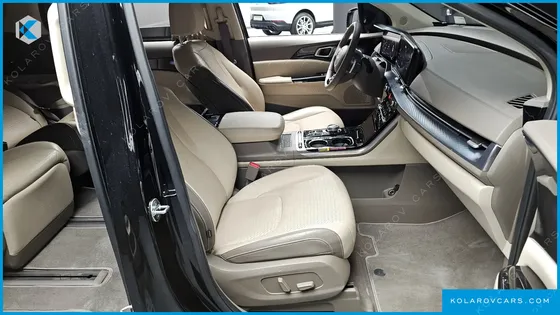 KIA CARNIVAL 7-SEATER HI-LIMOUSINE