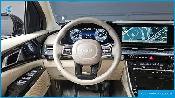 KIA CARNIVAL 7-SEATER HI-LIMOUSINE