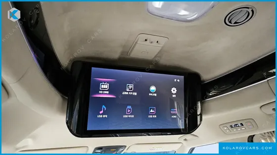 KIA CARNIVAL 7-SEATER HI-LIMOUSINE