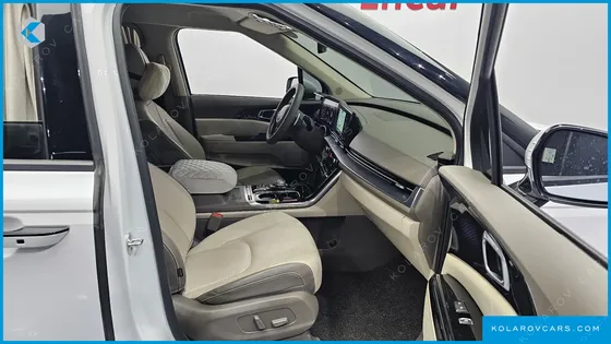 KIA CARNIVAL 9-SEATER HI-LIMOUSINE