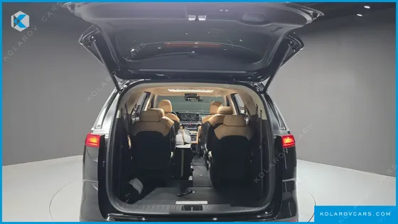 KIA CARNIVAL 11-SEATER SIGNATURE