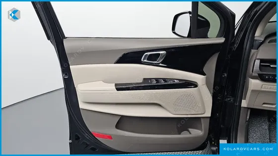 KIA CARNIVAL 9-SEATER NOBLESSE