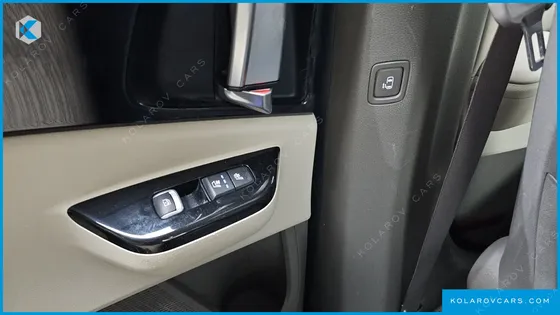 KIA CARNIVAL 9-SEATER NOBLESSE