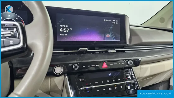 KIA CARNIVAL 9-SEATER NOBLESSE