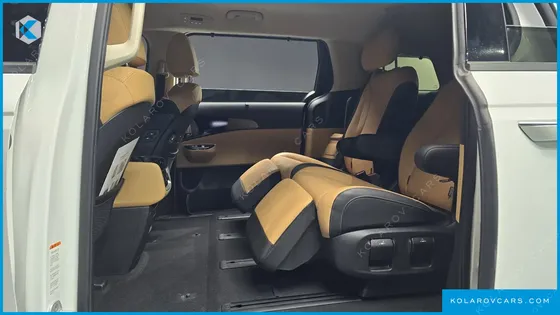 KIA CARNIVAL GASOLINE 7-SEATER SIGNATURE