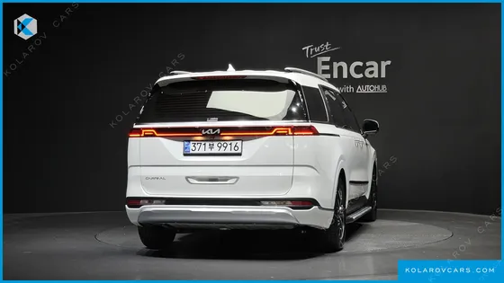 KIA CARNIVAL GASOLINE 9-SEATER NOBLESSE