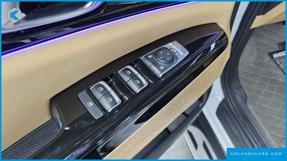 KIA CARNIVAL GASOLINE 9-SEATER NOBLESSE