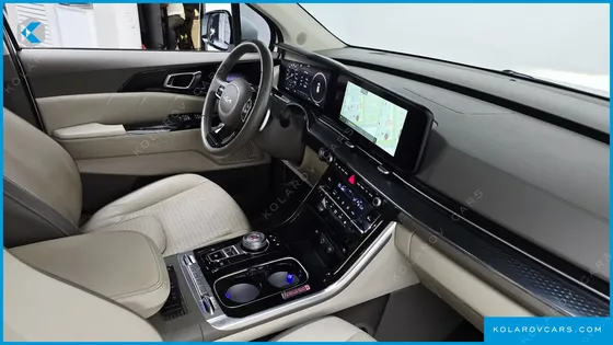 KIA CARNIVAL GASOLINE 9-SEATER HI-LIMOUSINE