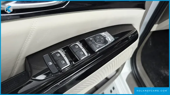 KIA CARNIVAL GASOLINE 9-SEATER HI-LIMOUSINE
