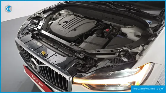 VOLVO XC60 B5 INSCRIPTION