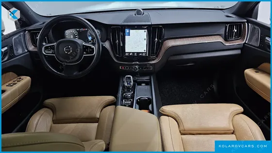 VOLVO XC60 B5 INSCRIPTION