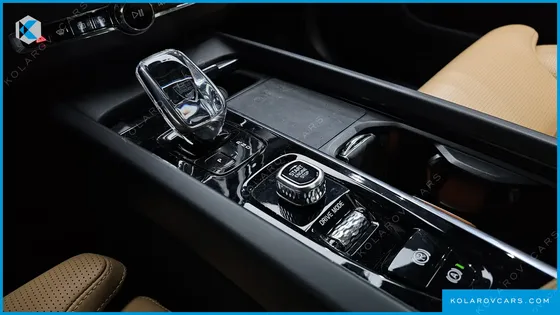 VOLVO XC60 B5 INSCRIPTION