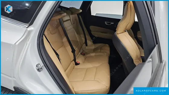 VOLVO XC60 B5 INSCRIPTION