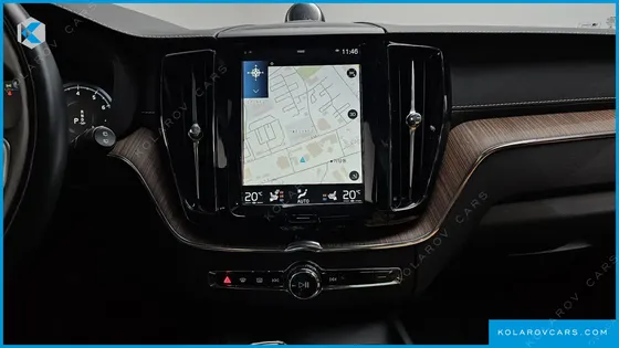 VOLVO XC60 B5 INSCRIPTION